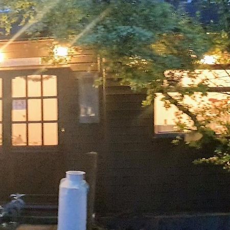 The Potting Shed Near Tenby, 100" Projector, Four Poster Bed, On-Site Hot Tub Access Via Spa Pack, Breakfast Exteriér fotografie